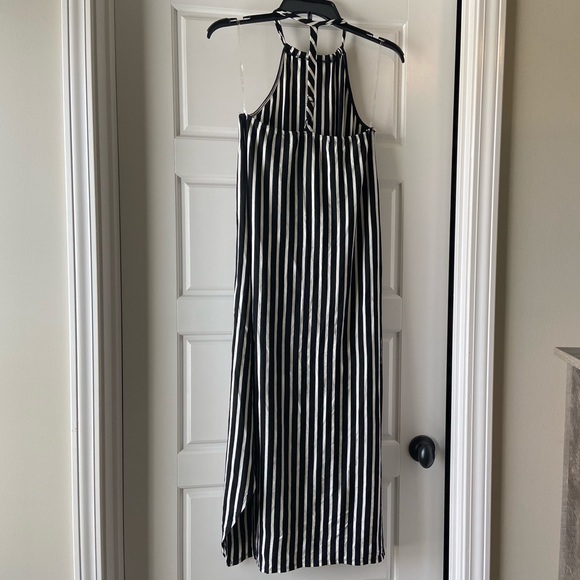 Heart&Hips Striped Halter Maxi Dress - Picture 6 of 8